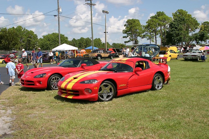 Red Yellow Stripes Dodge Viper GTS