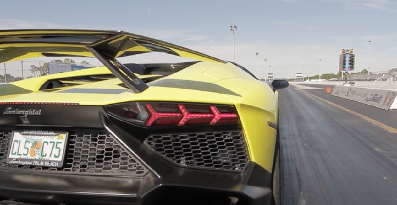 27190-2014-Lamborghini-Aventador
