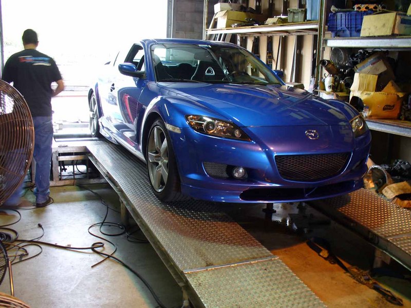 2004 Mazda RX-8 GT Pictures &