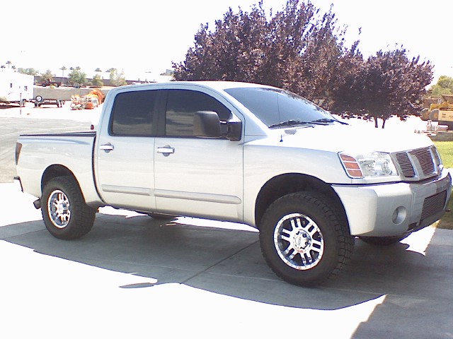 You can vote for this Nissan Titan 2006 SE CC 4x4 to be the featured car of 