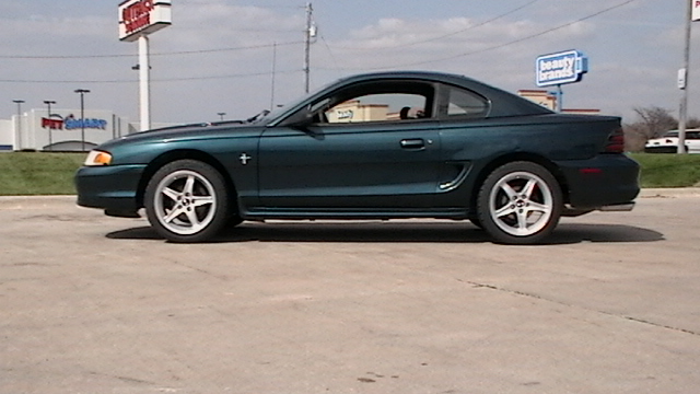 1995  Ford Mustang Base picture, mods, upgrades