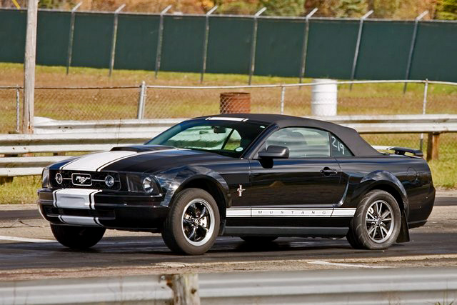 2012 mustang v6 convertible. 2006 Ford Mustang Pony V6