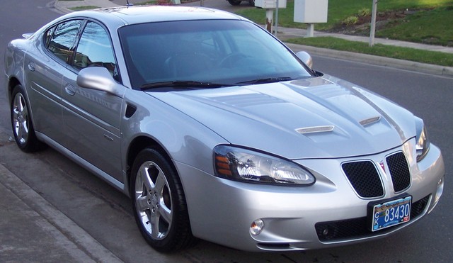 thumbnail image 2 of Park Light Assembly For 2005-2008 Pontiac Grand Prix (GXP Model) – Left Or Right – GM2521193 2 of 3