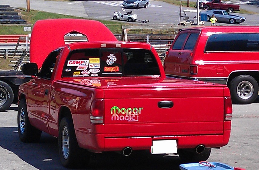 Red 1997 Dodge Dakota SLT