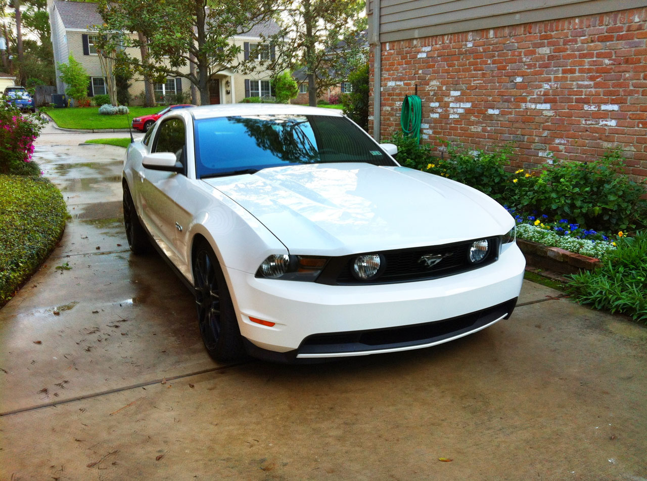 White 2012 Ford Mustang GT