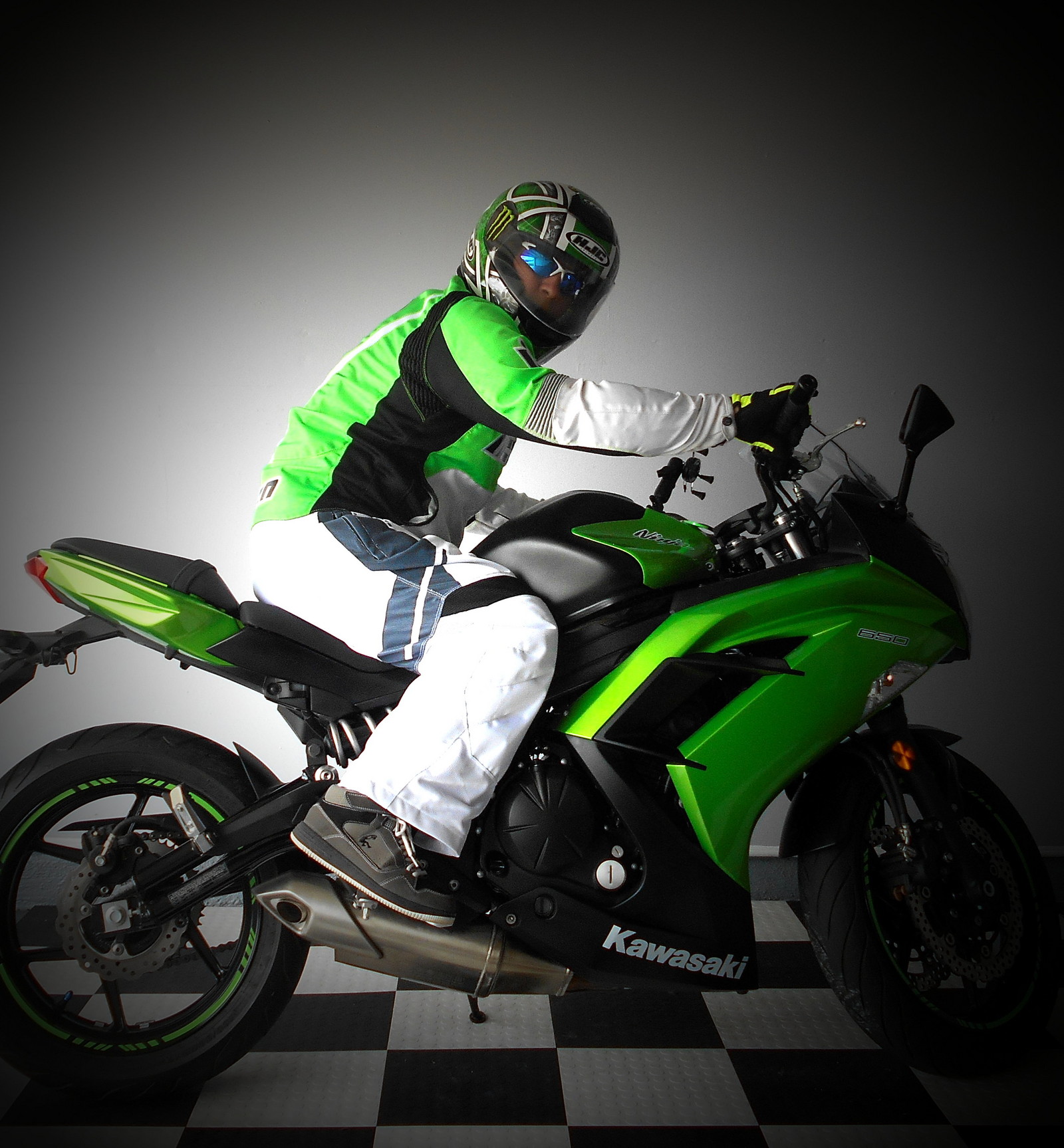 2014 Green Kawasaki Ninja 650 picture, mods, upgrades