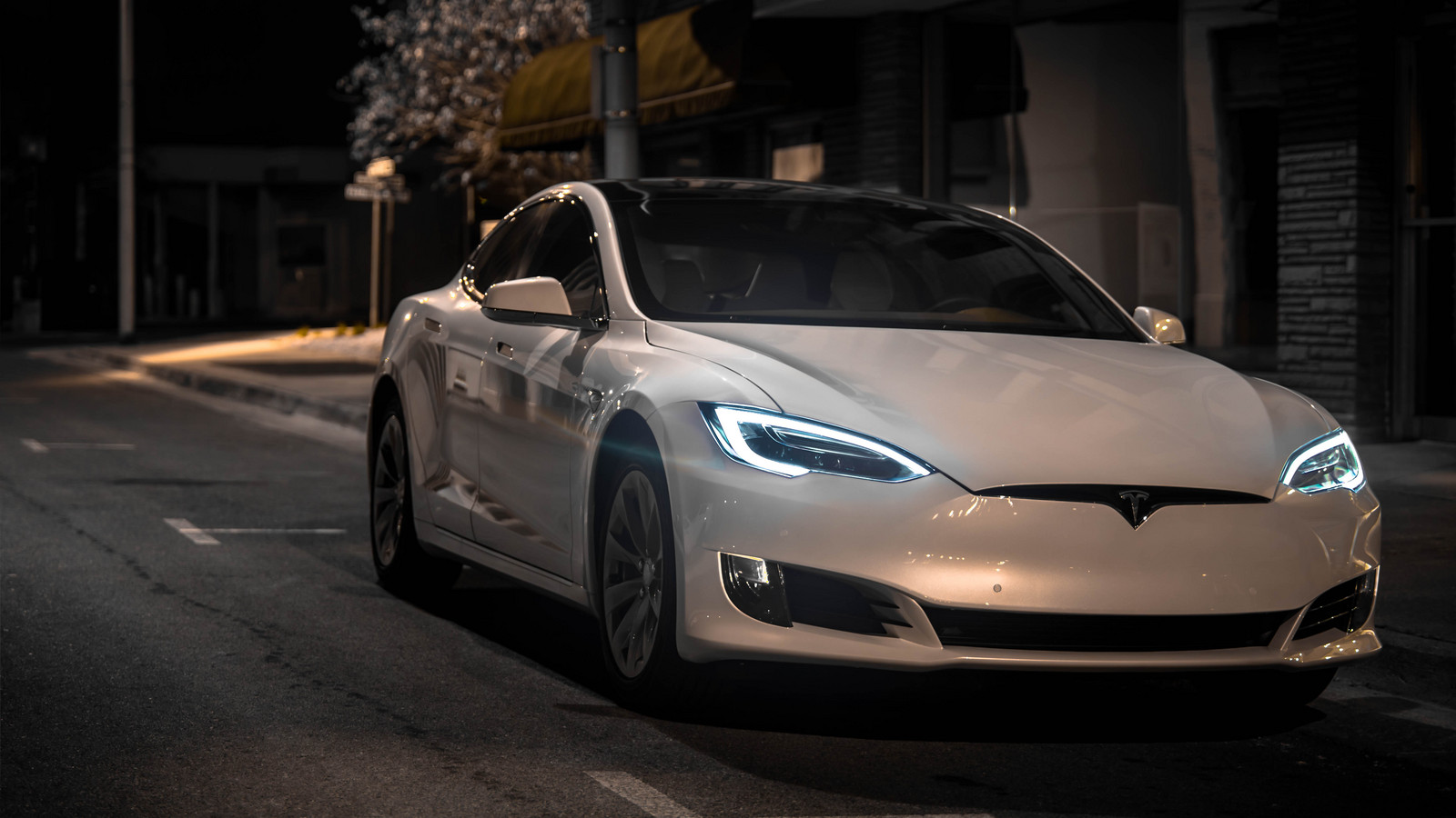2017  Tesla Model S 75 kWh  picture, mods, upgrades