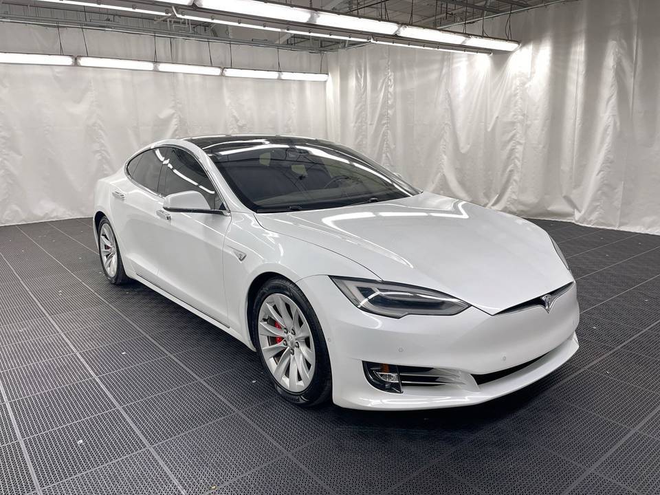 White 2016 Tesla Model S P90dl