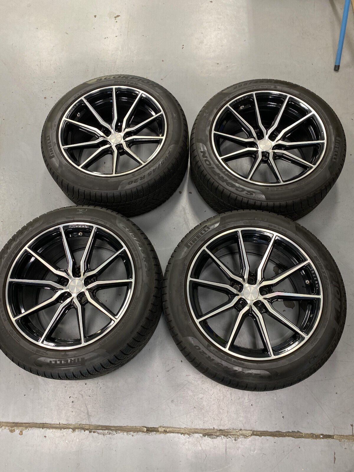 Vossen HF3 20x10 Wheels & Pirelli Winter Tires Mercedes Benz G63 AMG G-Wagon