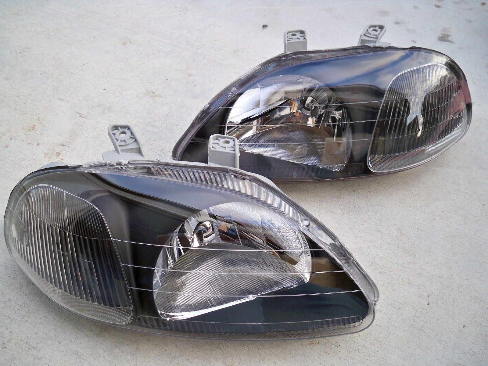 For 96-98 Honda Civic 2/4 dr JDM Black Housing Headlights w/ Clear Reflector