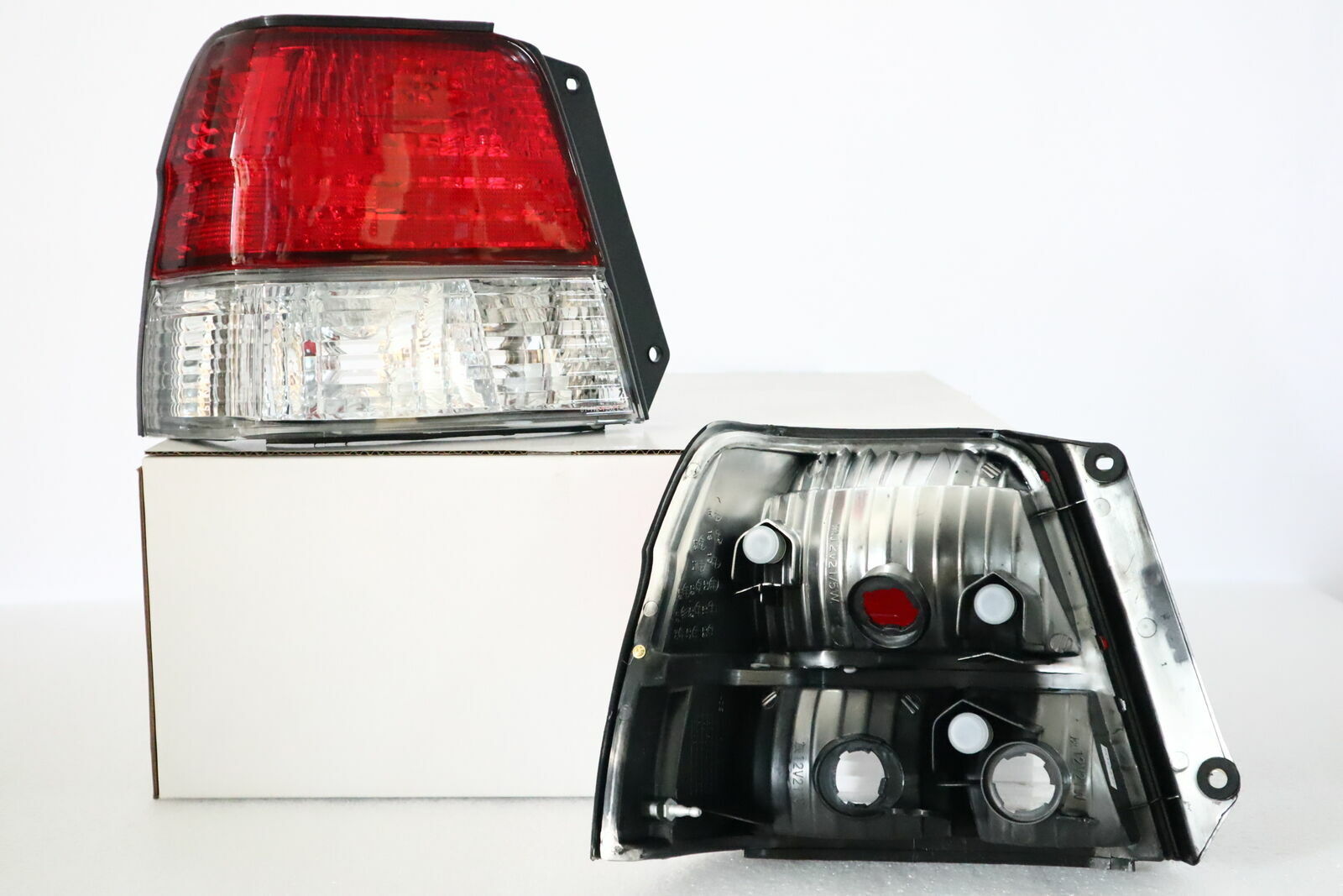 A Pair - New Tail Lamp Rear Light for Toyota Tercel 1998-1999 - Red / Clear