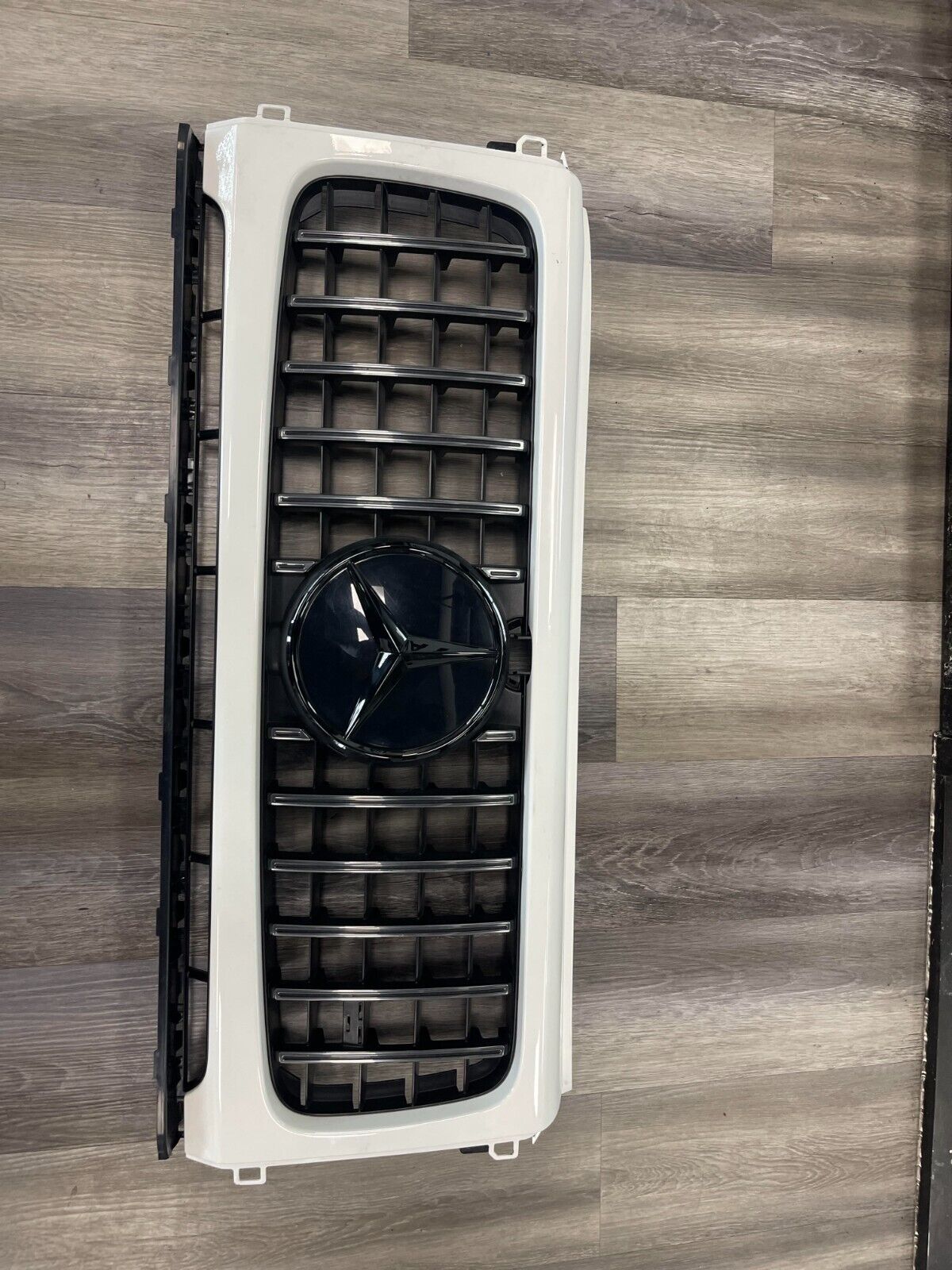 MERCEDES-BENZ G63 AMG Front Radiator Grille Grill OEM includes emblem  2019-2023
