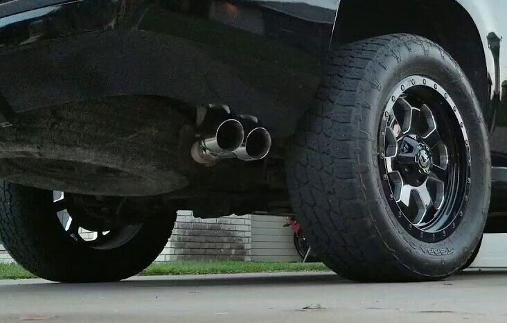 2007-2013 Chevy Avalanche 5.3 SLP 31059 Dual Tips Tailpipe Axle Back Exhaust