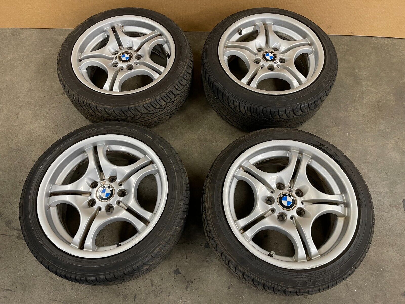 2001-2006 BMW 330CI E46 WHEEL RIMS WITH TIRES SET OF 4 OEM LOT568
