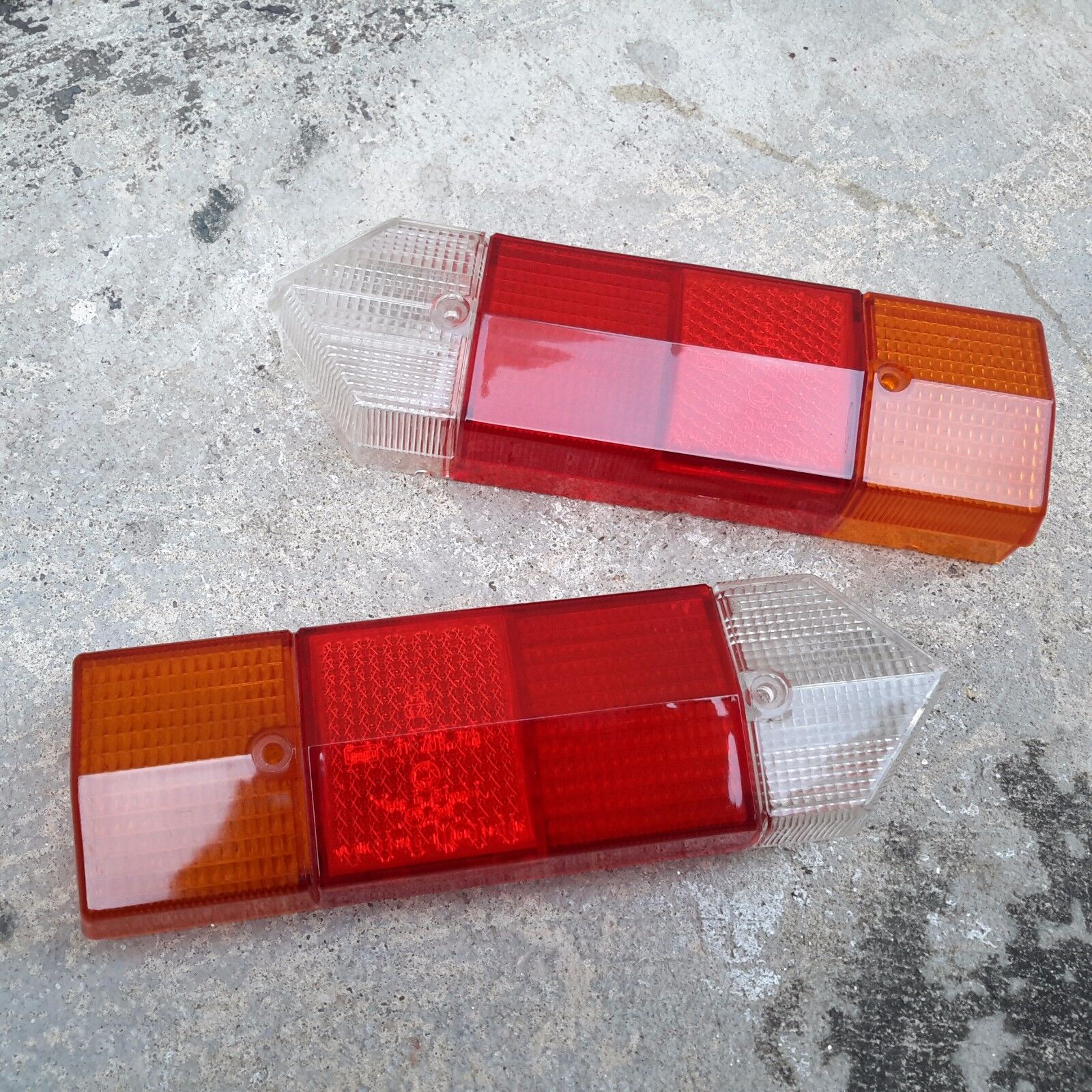 FORD TAUNUS P7a 17M 1700s Tail Light Rear Lamp Cover Lens Genuine Parts NOS