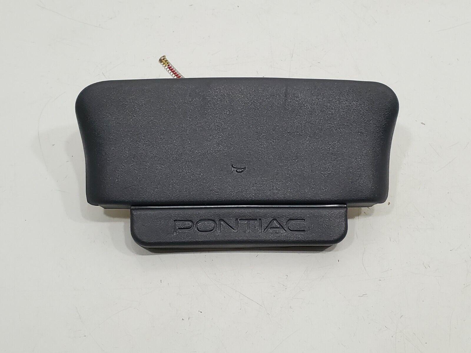 1991-1993 Pontiac Grand Am Prix Sunbird Steering Wheel Horn Center Cap Pad Used