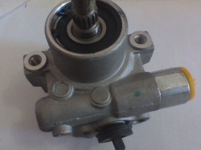 Power steering Pump,fit for Infiniti QX 56,nissan armada titan,49110-7S000