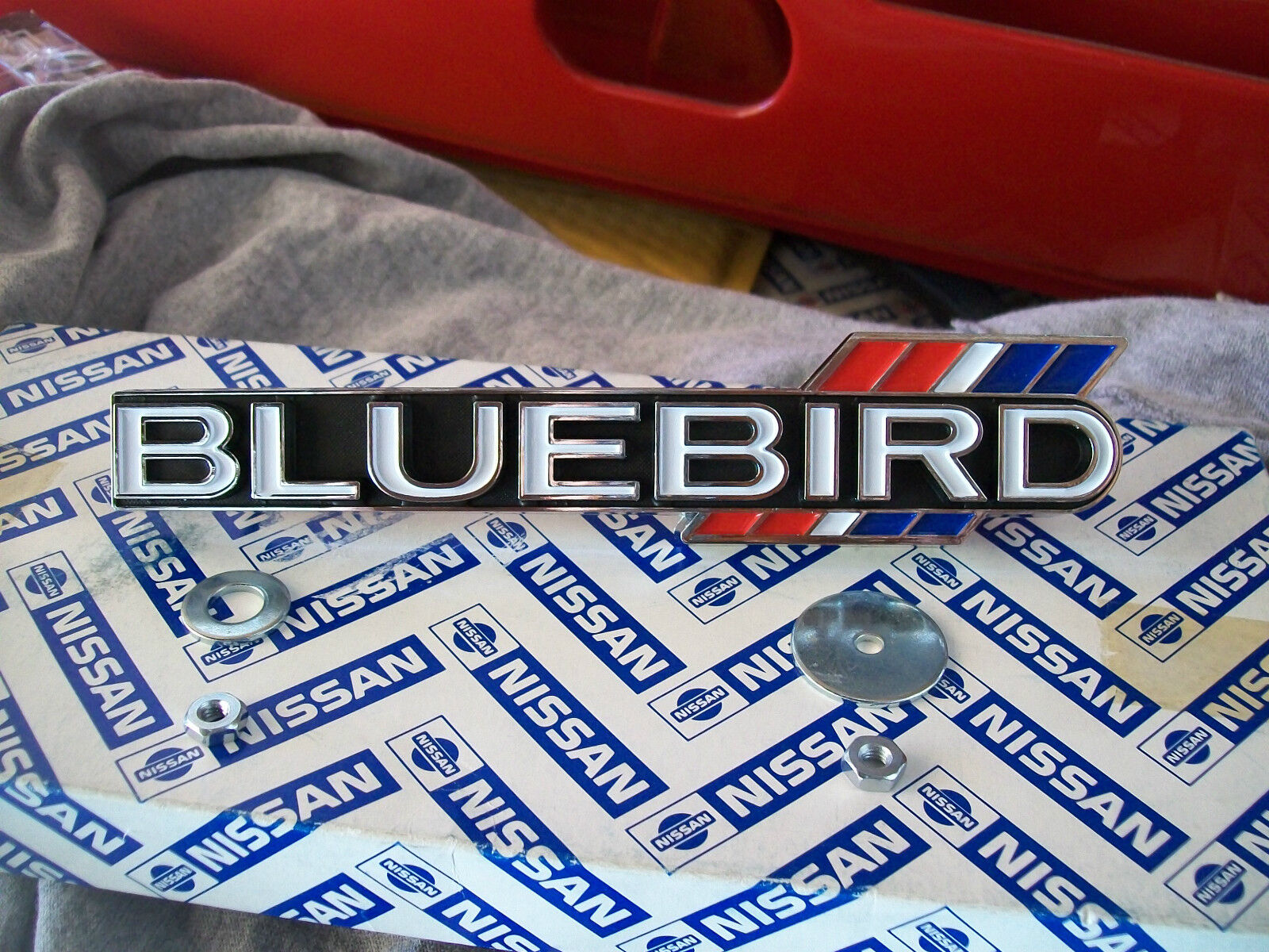  datsun bluebird 510 badge NEW JDM nissan japan RARE 1600 grille emblem