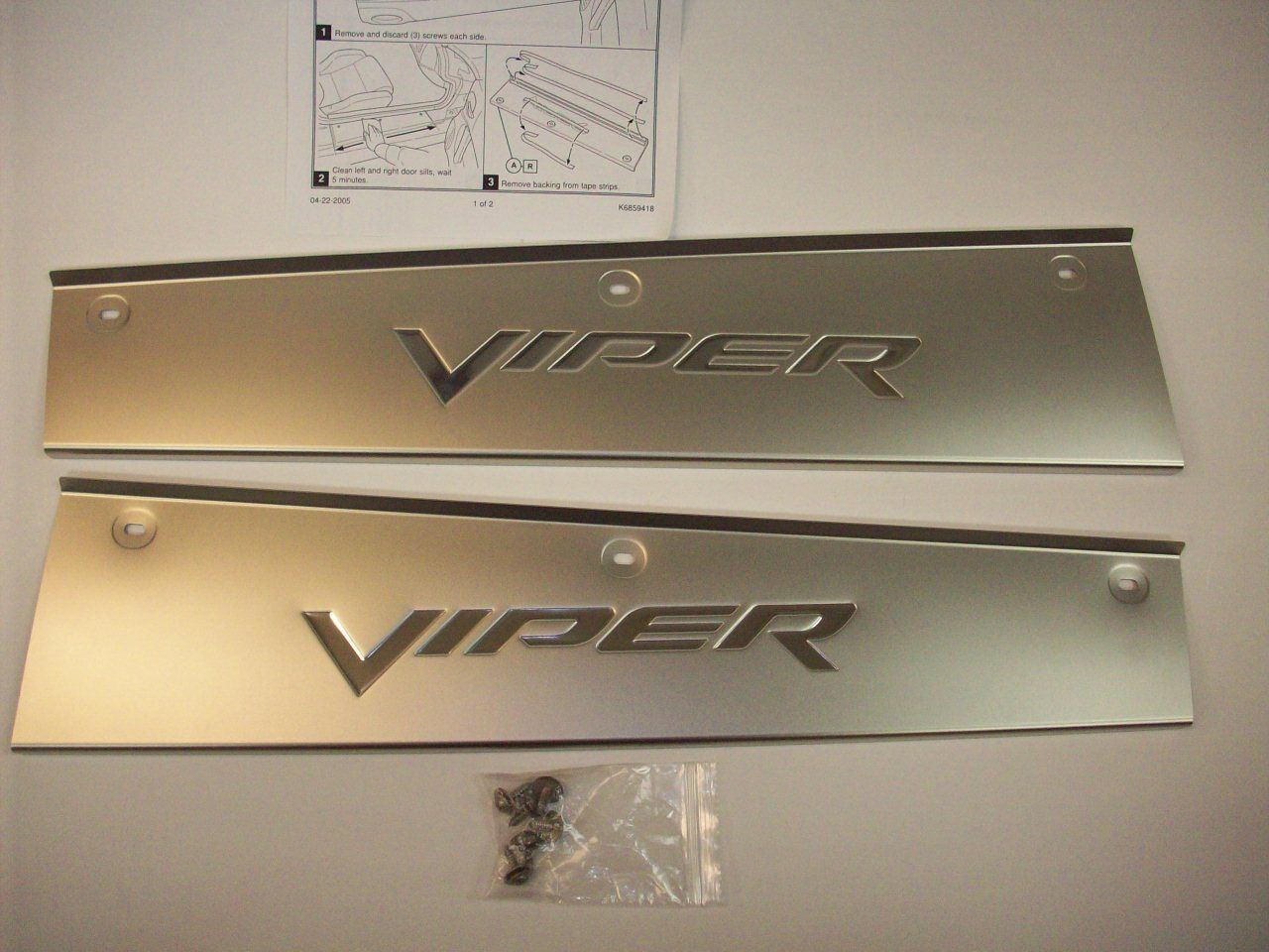 04-16 Dodge Viper Stainless Steel Door Entry Sill Guards 82208805AB OEM Mopar