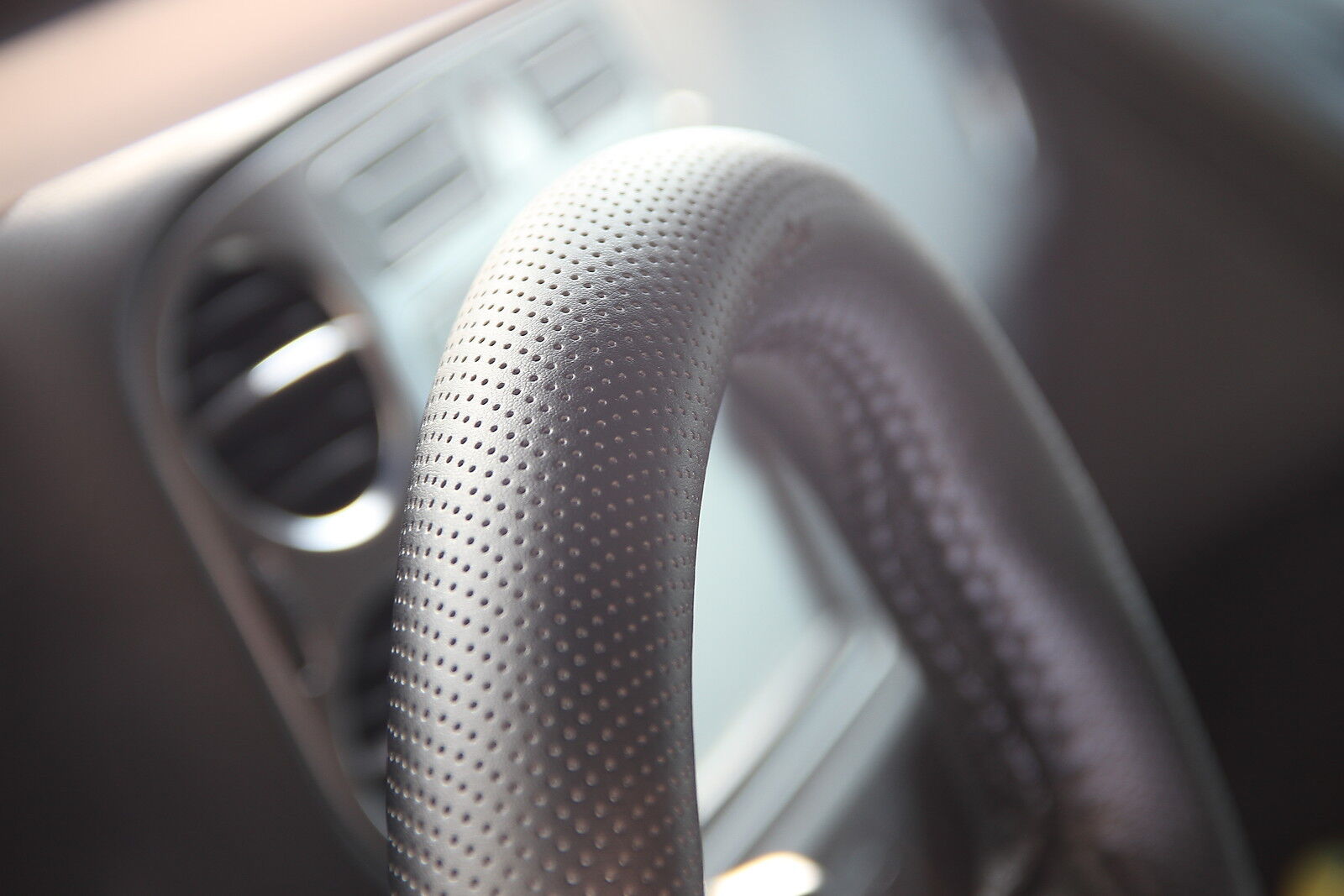 Black PVC Leather Steering Wheel Stitch Wrap Cover Needle Thread DIY Fit Kia G35