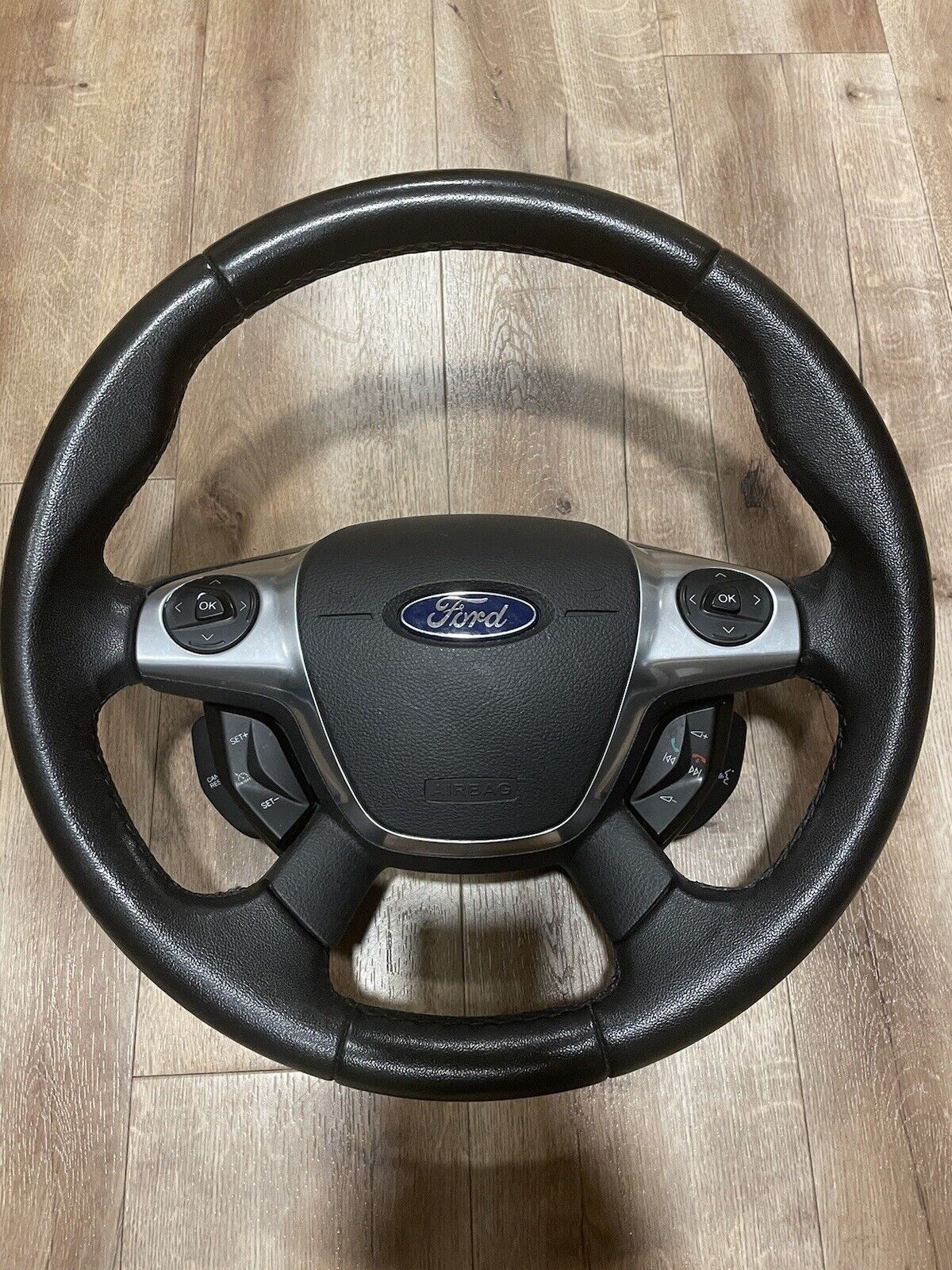2013 - 2018 Ford Escape/C-Max Steering Wheel - Black