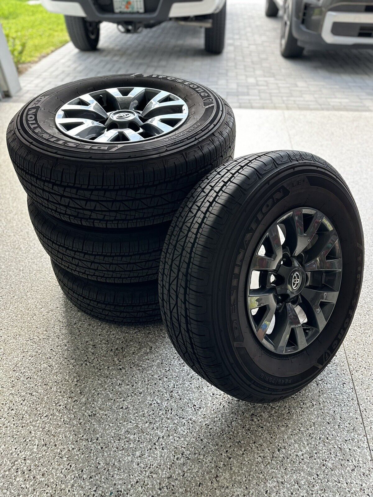 2023 toyota tacoma rims and tires
