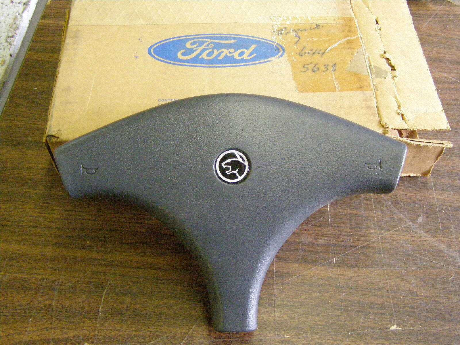 NOS 1984 1985 1986 Ford Mercury Lynx Steering Wheel Horn Pad w/ Emblem