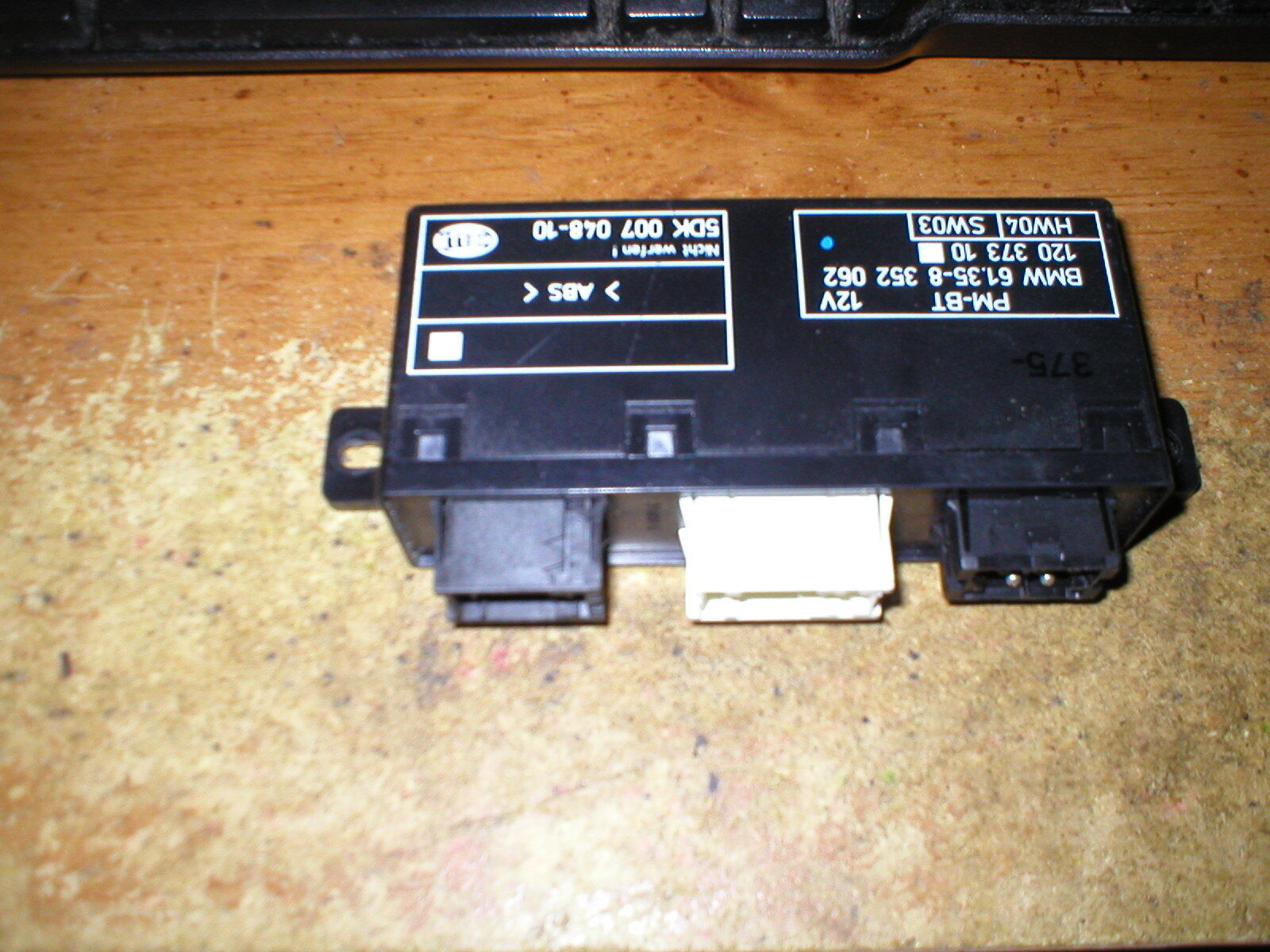 1995-98 BMW E38 740iL power door control module 61.35-8 352 062