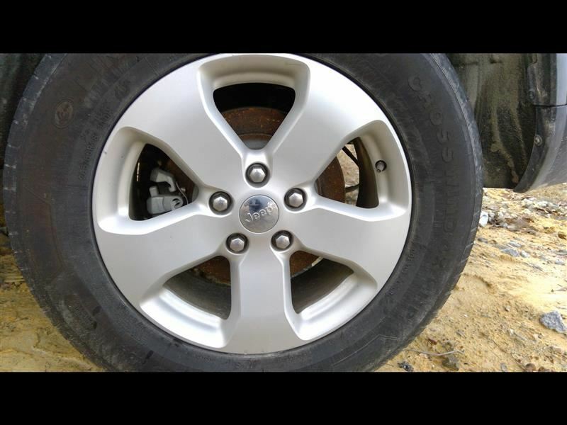 Wheel Road Wheel 18x8 Painted Silver Fits 11-13 GRAND CHEROKEE 318943