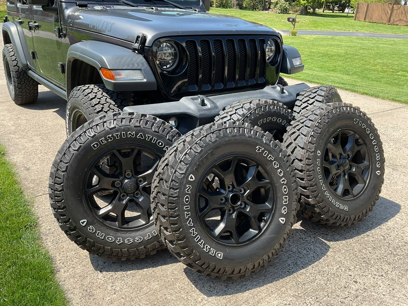Jeep Wrangler Willys Wheels & Tires