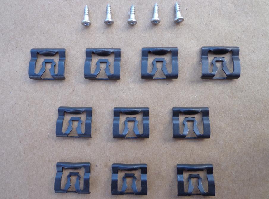 10 NOS WINDOW REVEAL MOLDING CLIPS & 5 SPECIAL SCREWS - MUSTANG TORINO 41-89PW