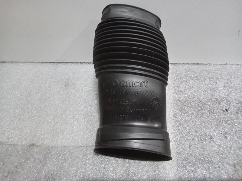 2008-2015 Smart Fortwo Air Cleaner Intake Hose Snorkle Duct 1320940097