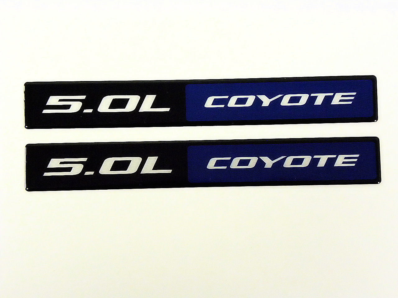 QTY 2 FORD MUSTANG GT 5.0L COYOTE ENGINE BLACK BLUE ALUMINUM EMBLEMS BADGE PAIR 