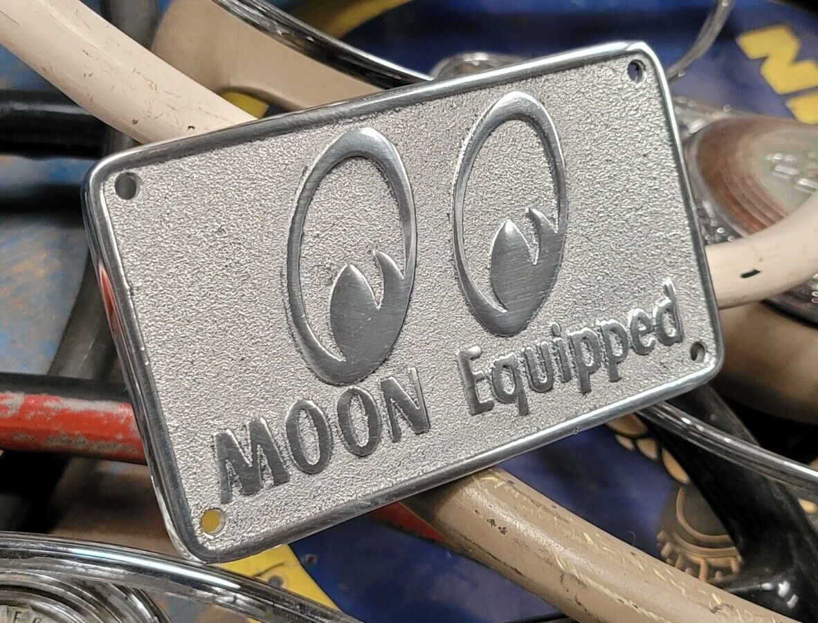 Cast aluminum MQQN PLAQUE Drag Racing HOT ROD Custom speed mooneyes vtg moon v8