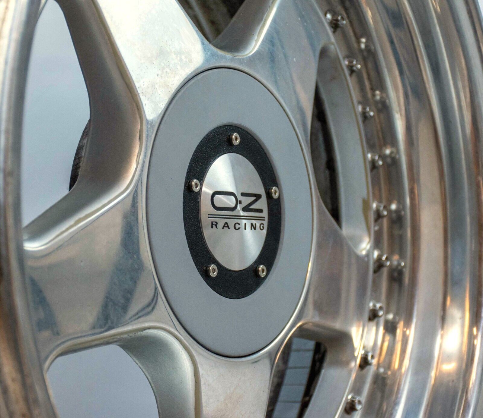 4x OZ Futura covers M-298 center caps with bolts replacement hubcap  SET - 4 pcs
