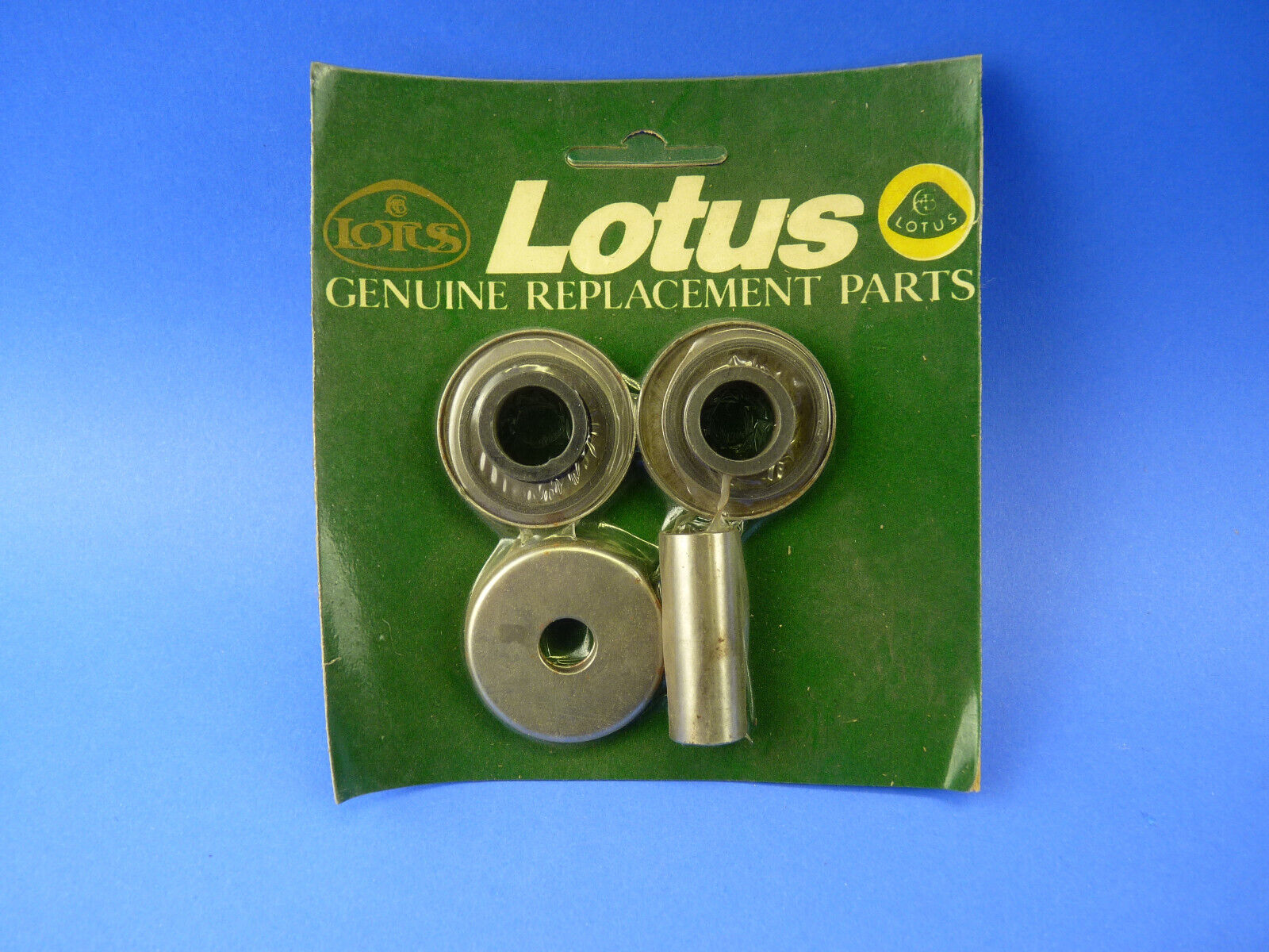 Lotus NOS Esprit Turbo lower trunnion repair kit A083C6012Z