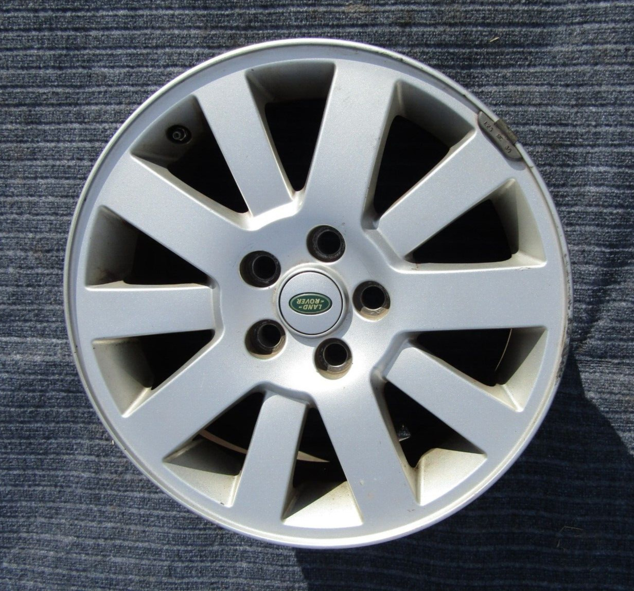 2005-2009 Land Rover LR3 18x8 10-Spoke Alloy Wheel Rim OEM