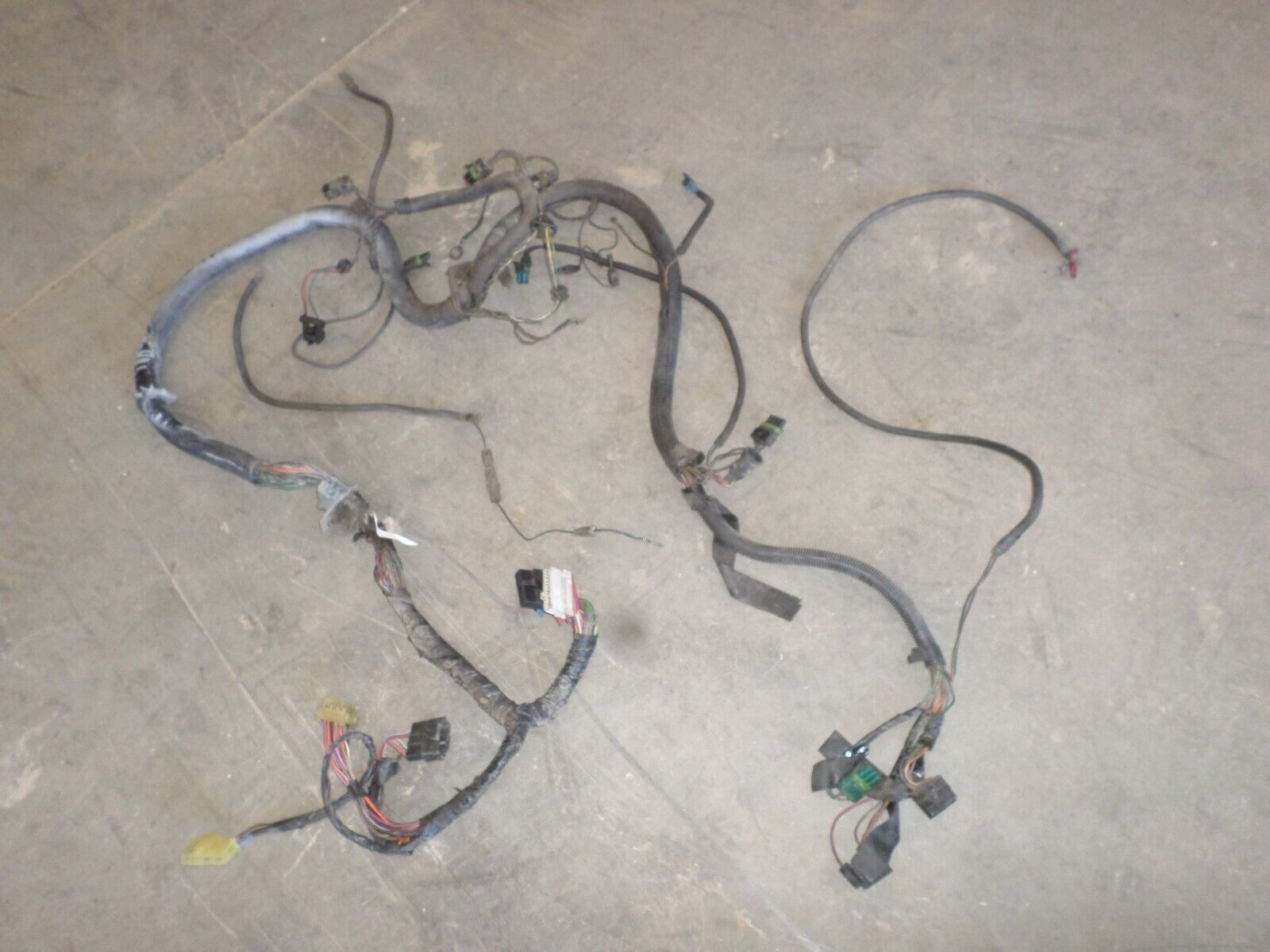 82 Camaro CROSSFIRE INJECTION ENGINE WIRING HARNESS Indy Pace Car 305 #2