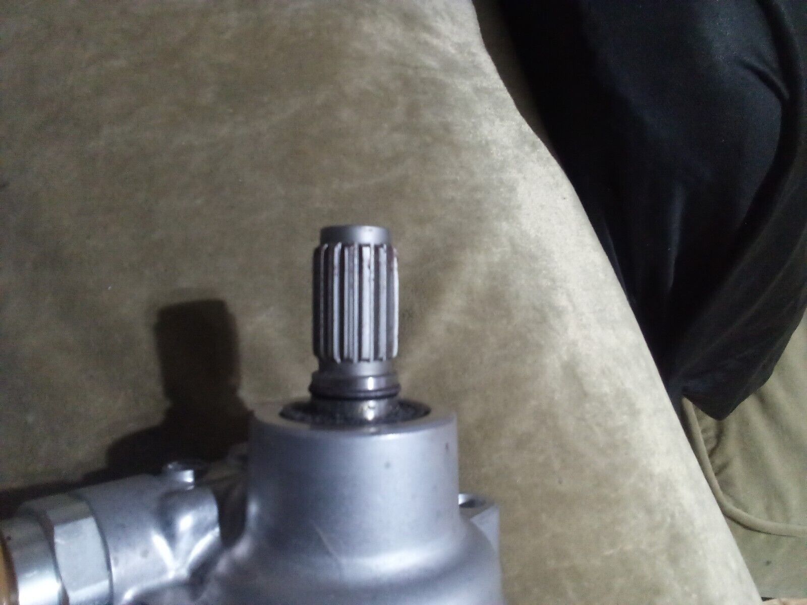 06-09 XLR V Power Steering Pump. New Oem 25897659