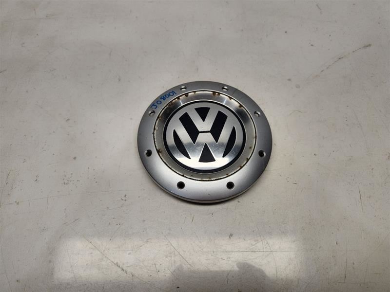 2007 Volkswagen Rabbit 16x6-1/2 Alloy Wheel - 8 Spoke *Center Cap ONLY*
