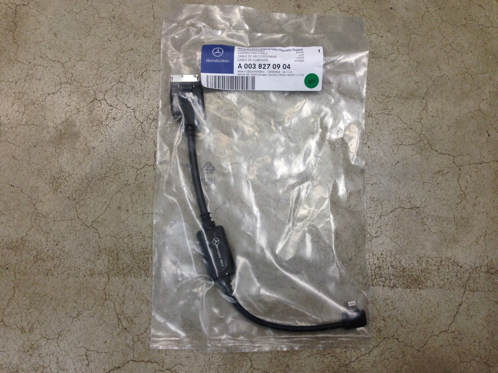Genuine OEM Mercedes Benz S Class Media Interface Cable Lightning Connector