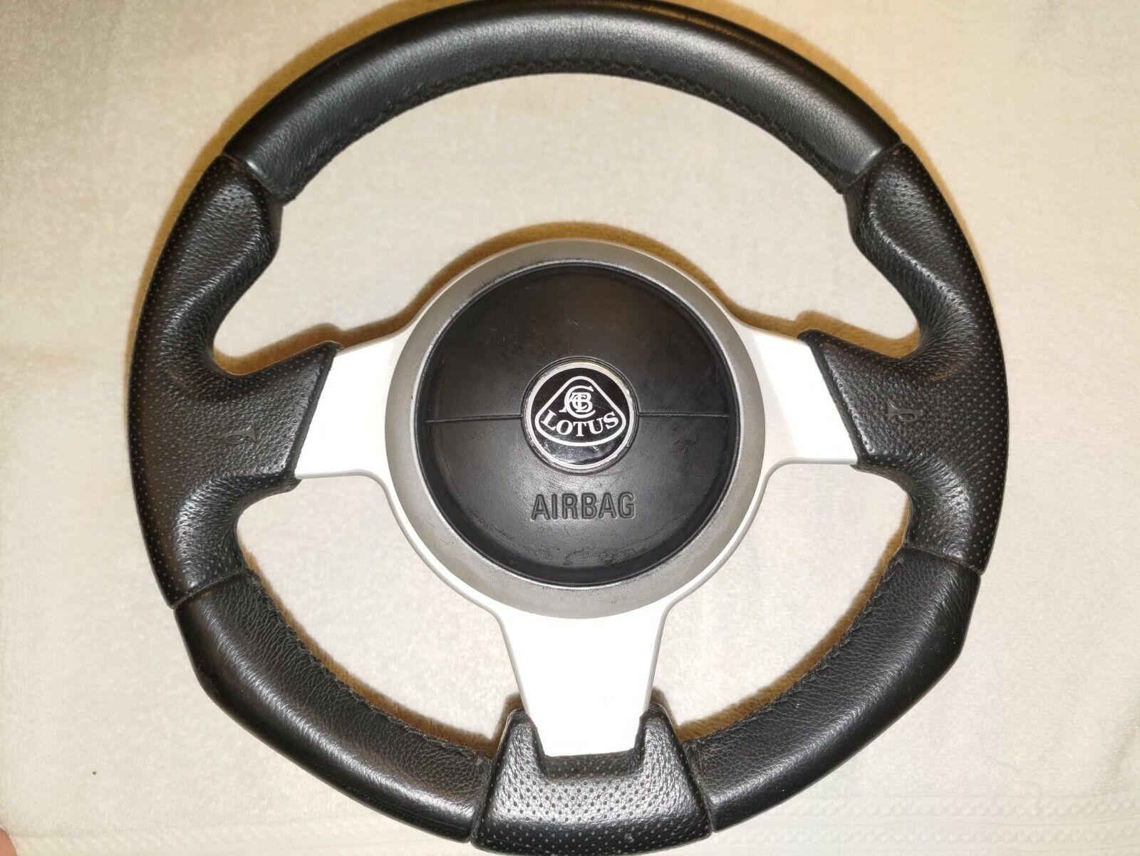 Lotus Exige / Elise steering wheel 