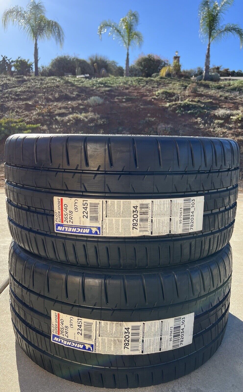 Set of TWO BRAND NEW 265/40ZR18 Michelin Pilot Super Sport Tires 2654018