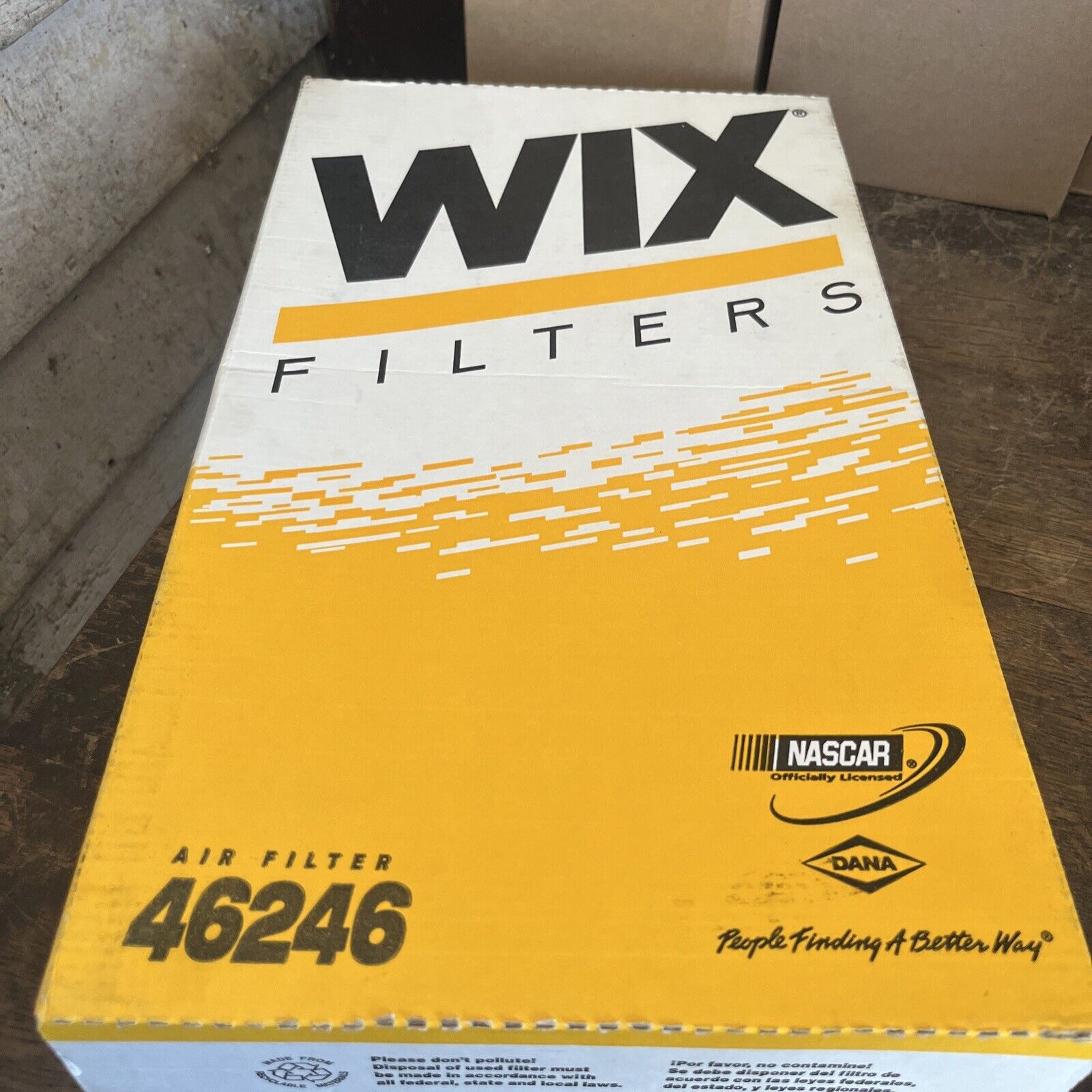 NOS Wix 46246 Air Filter For BUICK ROADMASTER, CHEVROLET CAPRICE 1991-1993