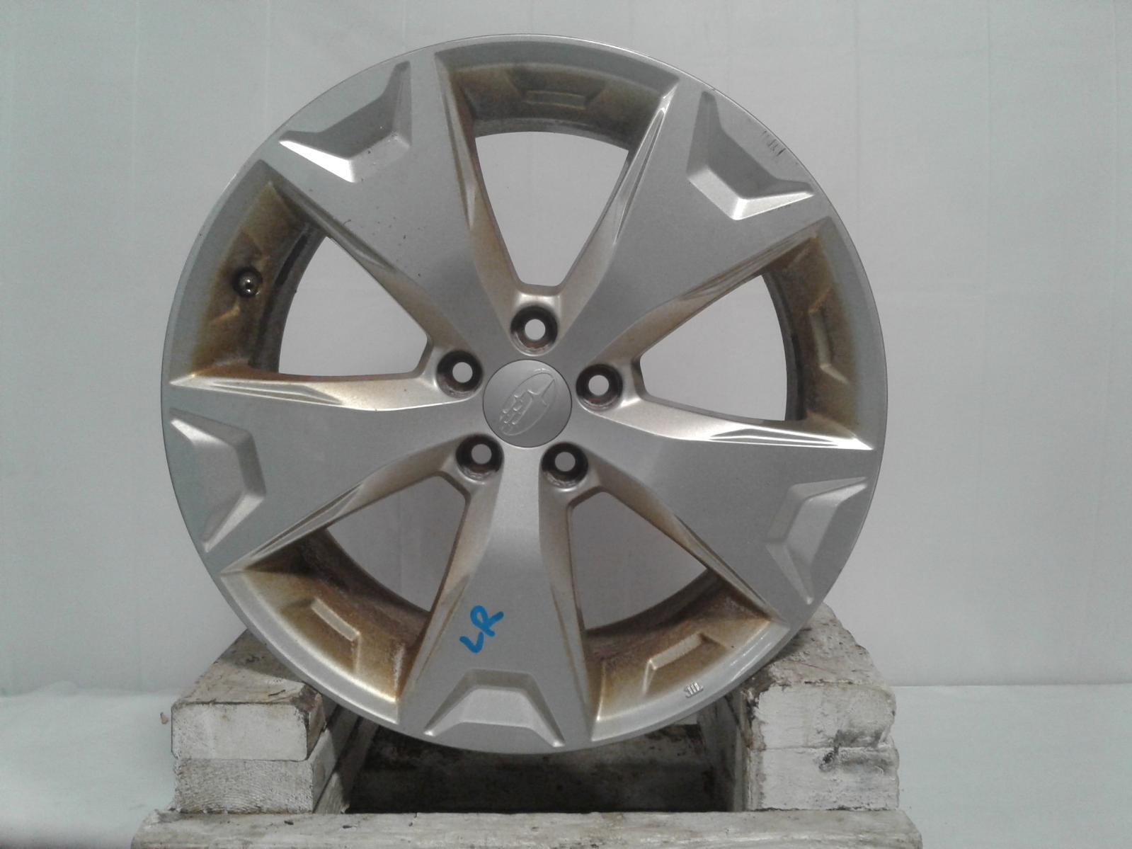 Used Wheel fits: 2016 Subaru Forester 17x7 5 spoke alloy Grade B