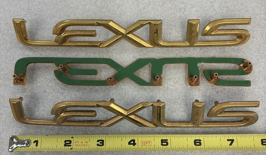 Luxus Trunk Emblem - GOLD 7 hole 7715
