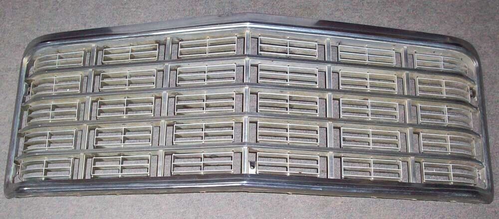 1975 Ford Granada Front Grille Grill Used OEM 75