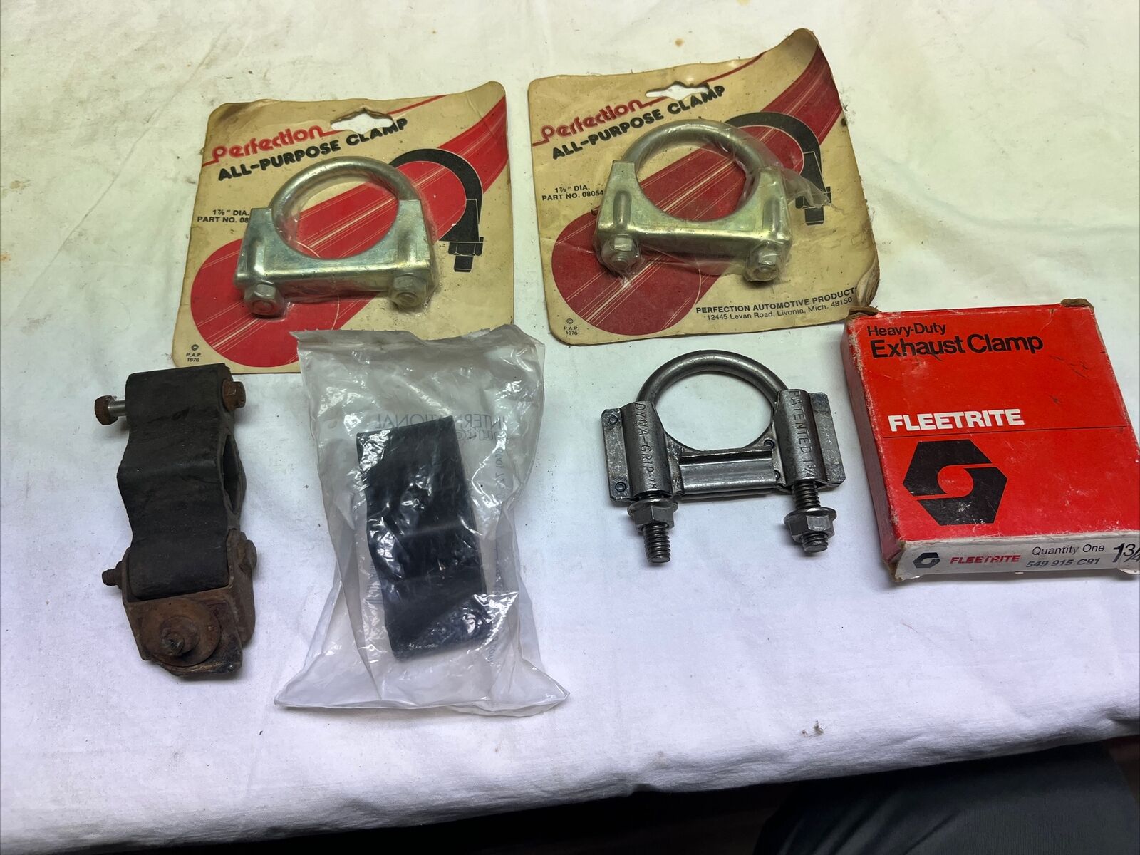 Fiat Spyder Exhaust clamps and hangers