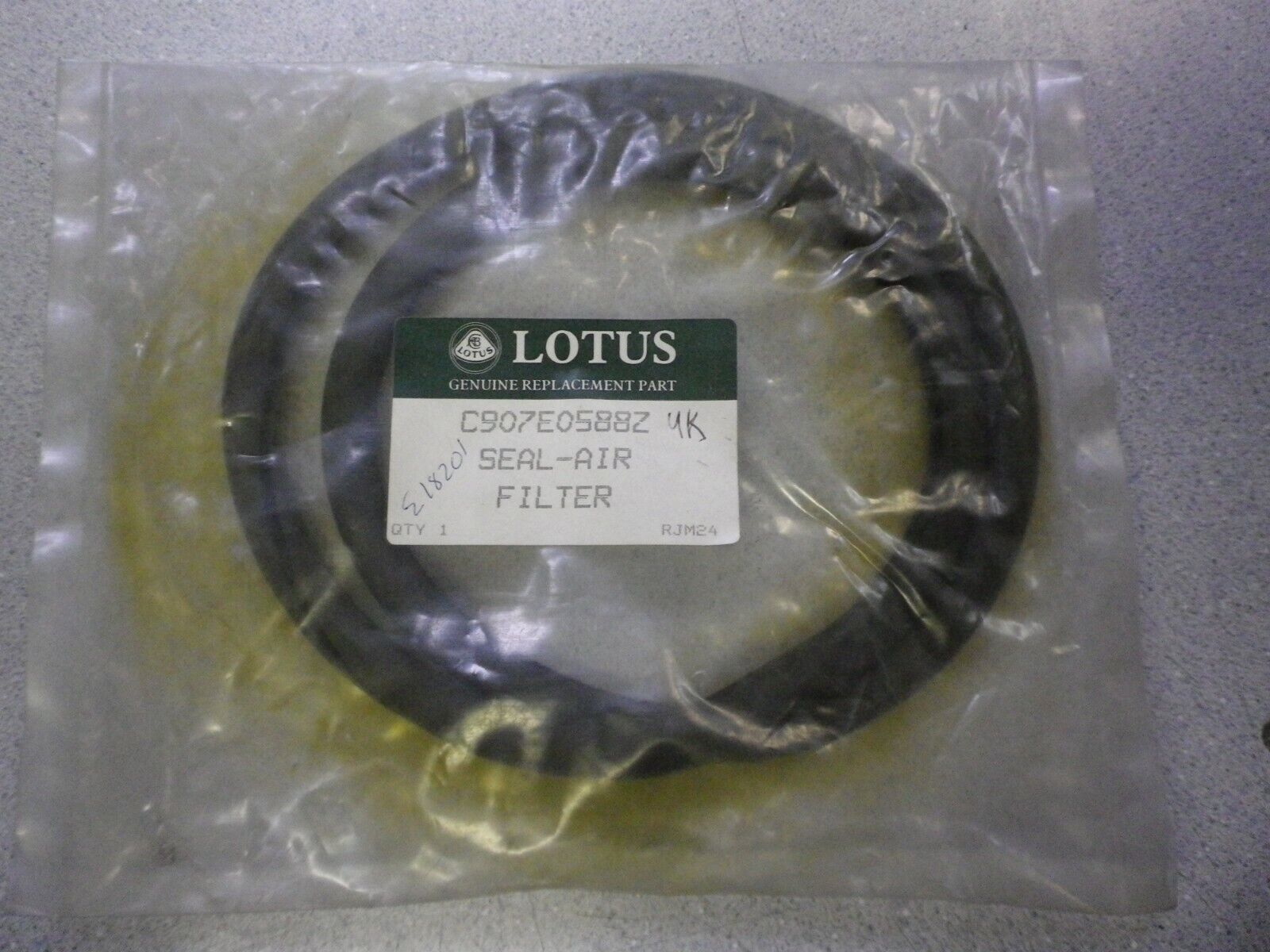Lotus Esprit 1982-1996 S3/SE/S4/GT3 - Seal, Air Filter  (C907E0588Z) - New