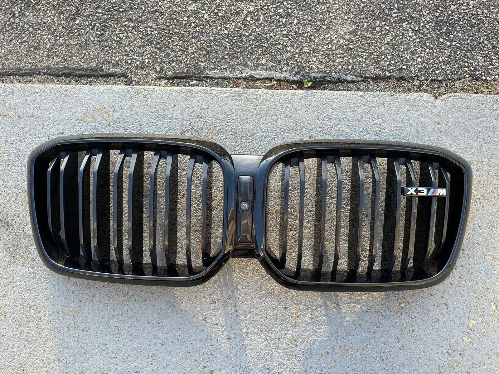 2022 2023 BMW X3M Gloss Black Grille Assembly  Nice Minor Flaws X3 M 10627111